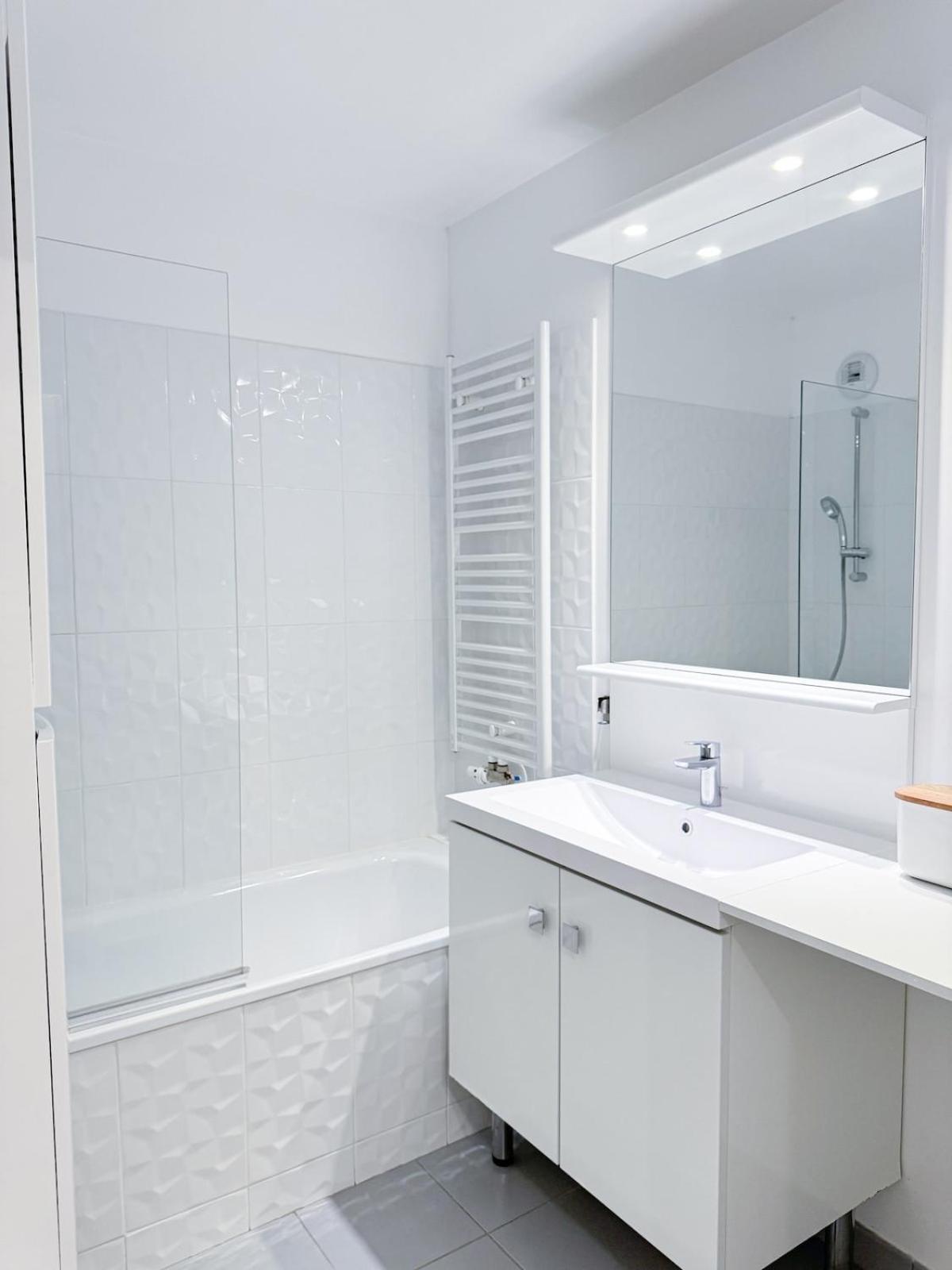 Dream Of Disney, Standing T3 Apartment