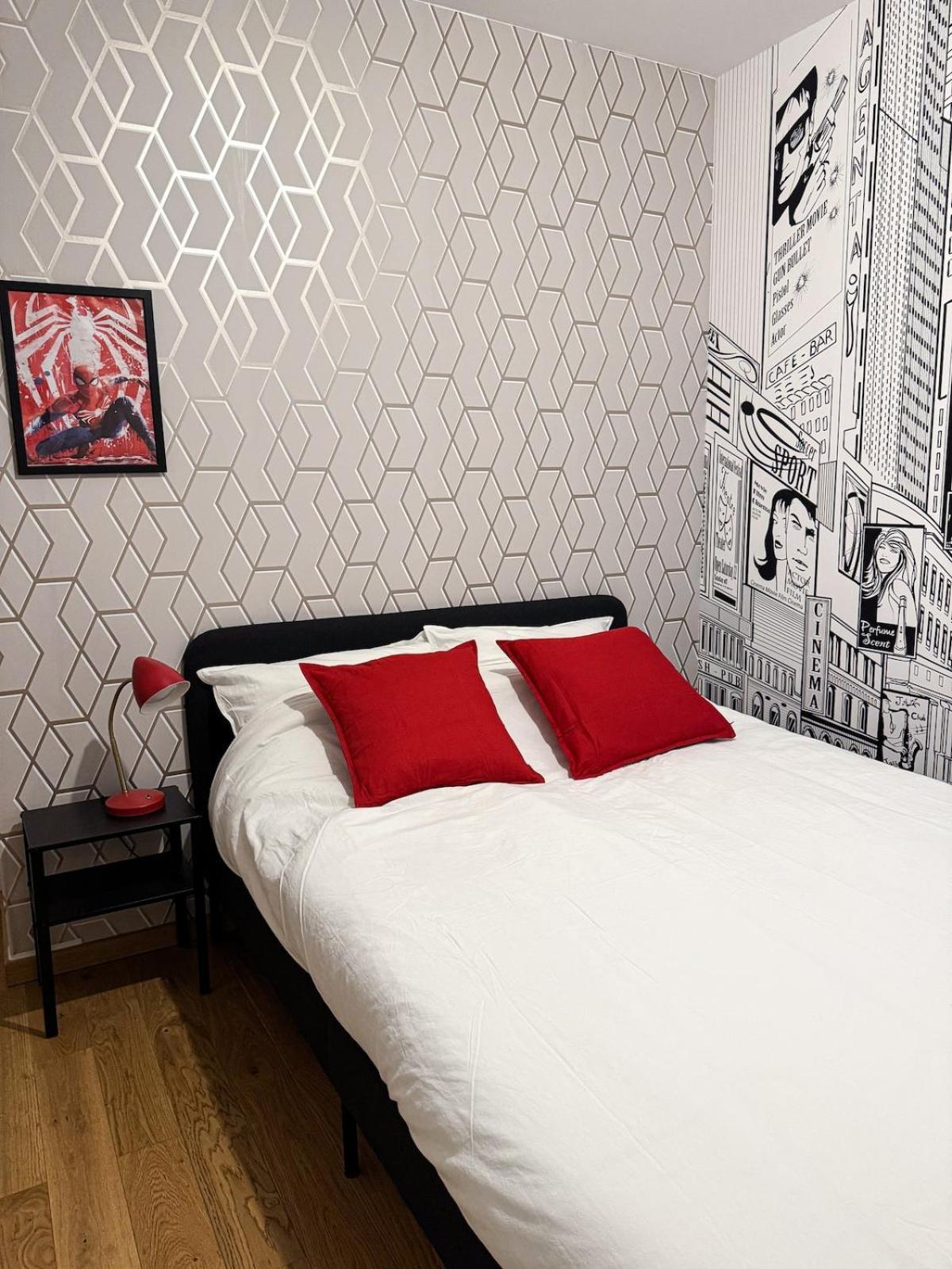 Apartment Dream Of Disney, Standing T3